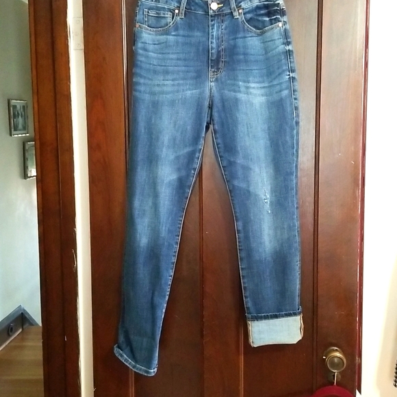 CAbi Higher Straight Jeans - 6 - Picture 1 of 6